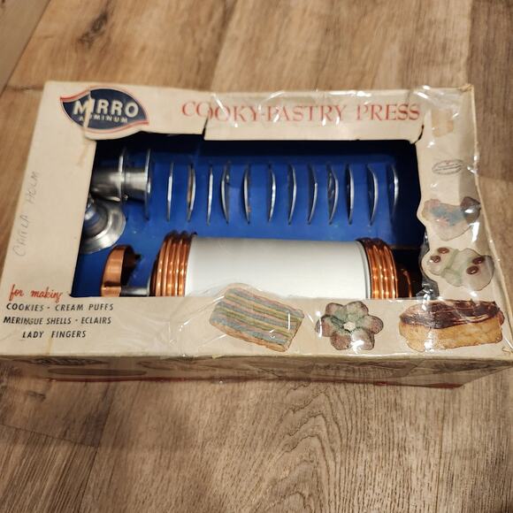 New Vtg Aluminum Mirro Cookie Cooky Pastry Press Spritz 12 Discs 3 Tip 358-AM